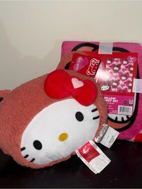 Hello Kitty Plush Face Pillow and blanket set